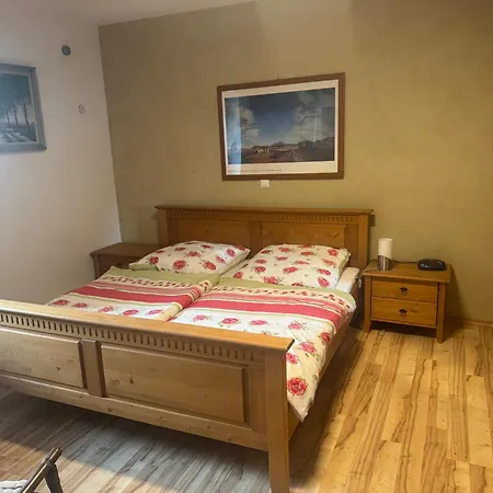 Tritraum Apartman *